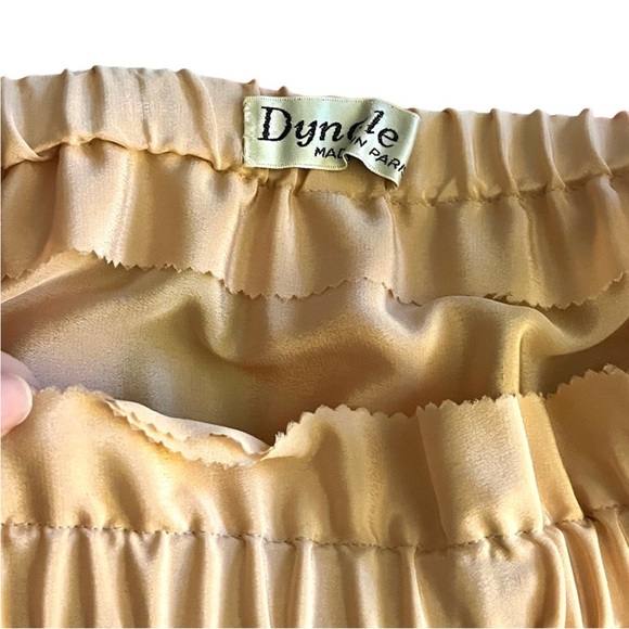 Vintage Hand Painted Silk Dynale Paris two piece with butterfly sleeves. - Picture 14 of 16